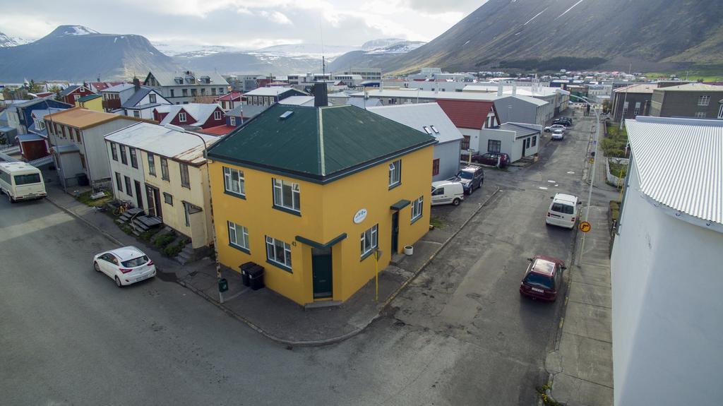 Litla Guesthouse Исафьордур Экстерьер фото